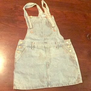 Overall skirt